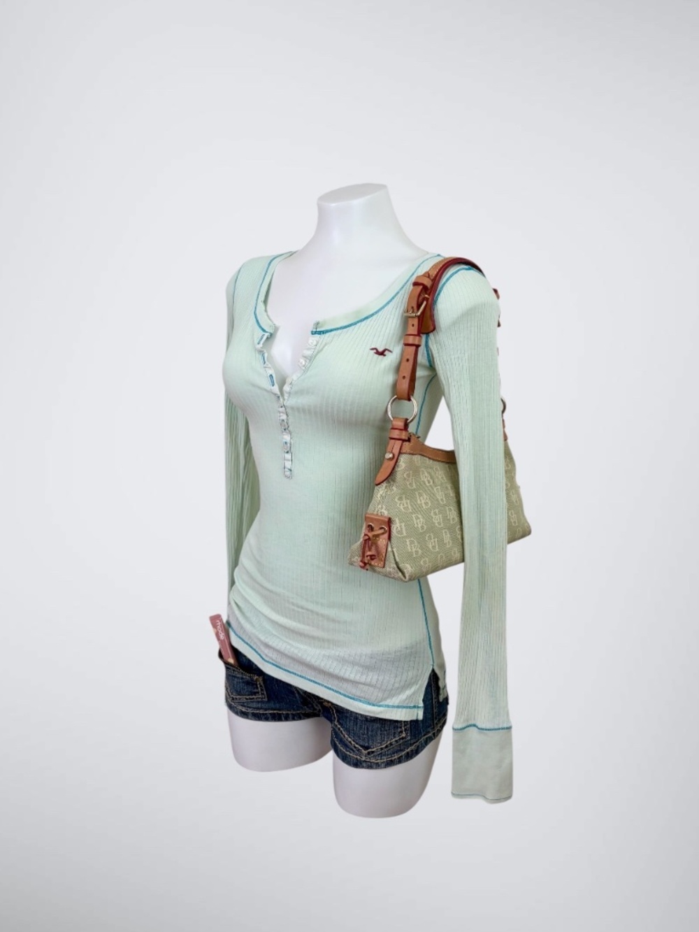 Early 2000s 1-of-1 Hollister Minty Pastel Green Contrast Stitching Henley Long S